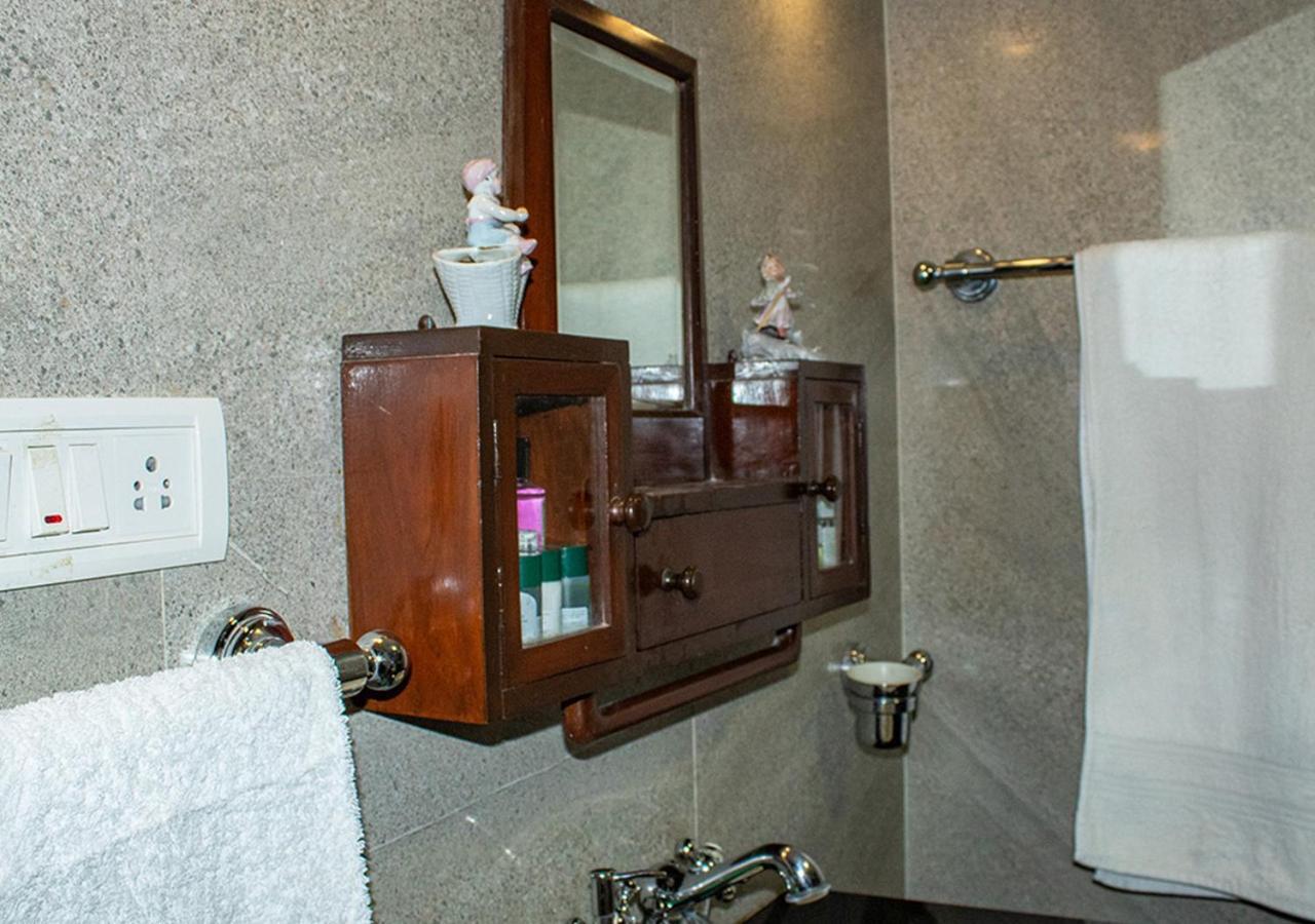 The Ferreiras Apartment Mumbai Bagian luar foto